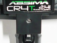 RC souprava Absima CR4T - otvor pro nastavení mechanického neutrálu plynu